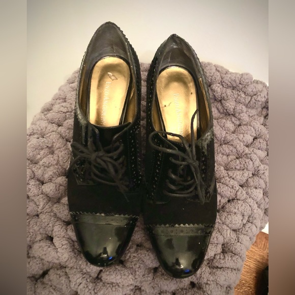 Vintage Oxford Patent Pumps - Picture 7 of 7